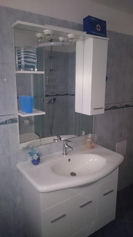 Apartment Radalj Kaštela Habitación foto
